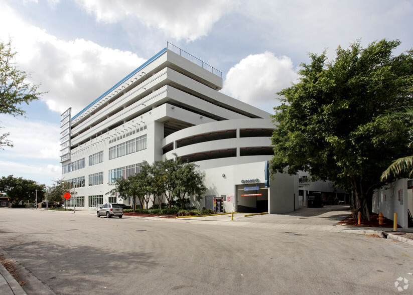 3301 Coral Way, Miami, FL en alquiler - Foto del edificio - Imagen 3 de 8