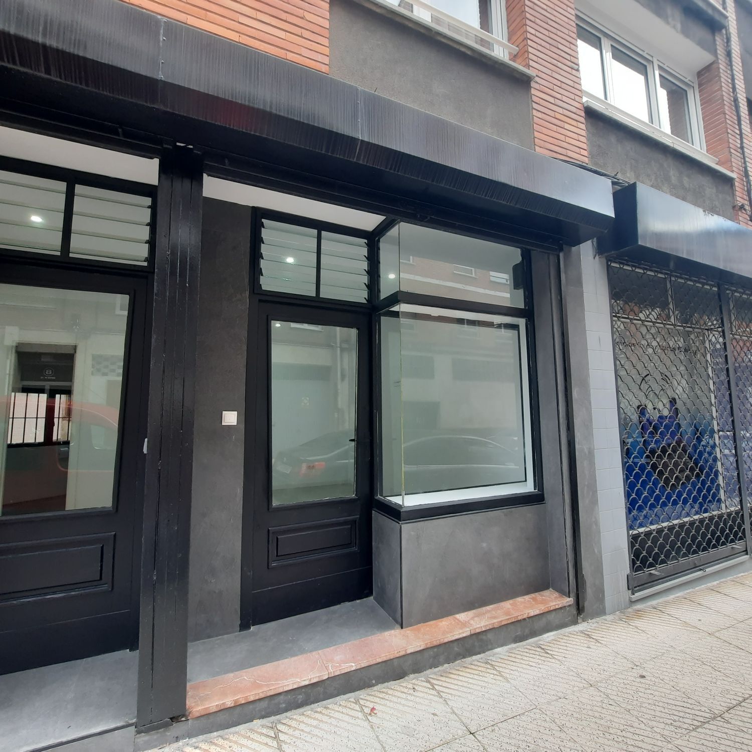 Local en Oviedo, Asturias en alquiler Foto del edificio- Imagen 1 de 24