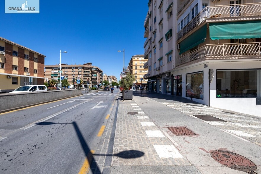 Calle Abderrahmán, 11, Granada, Granada en venta - Foto del edificio - Imagen 2 de 32