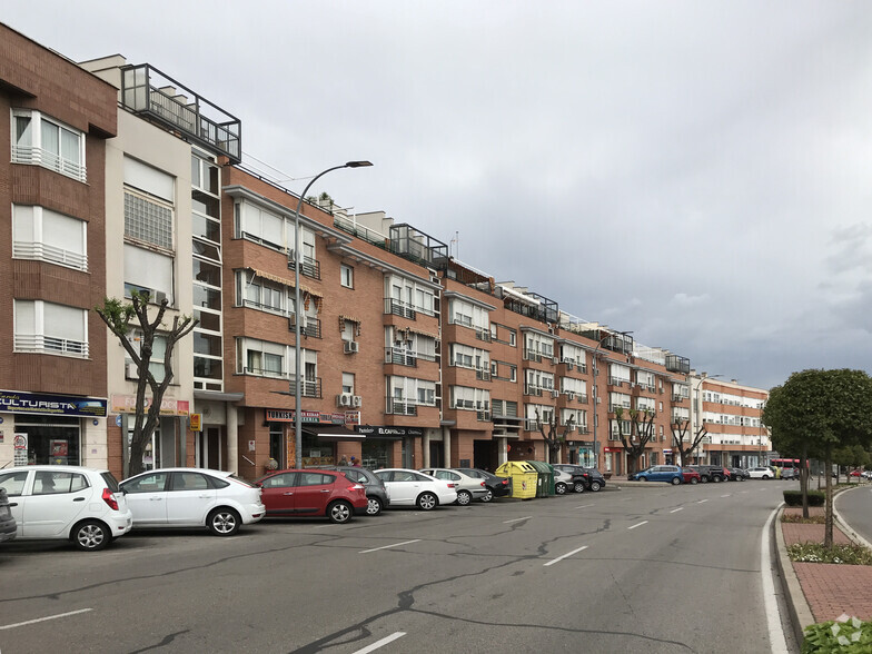 Avenida España, 68, San Sebastián De Los Reyes, Madrid en venta - Foto del edificio - Imagen 2 de 2