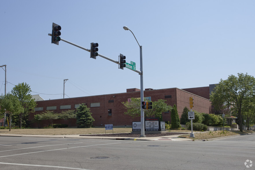 220 S Madison St, Rockford, IL en alquiler - Foto del edificio - Imagen 3 de 3