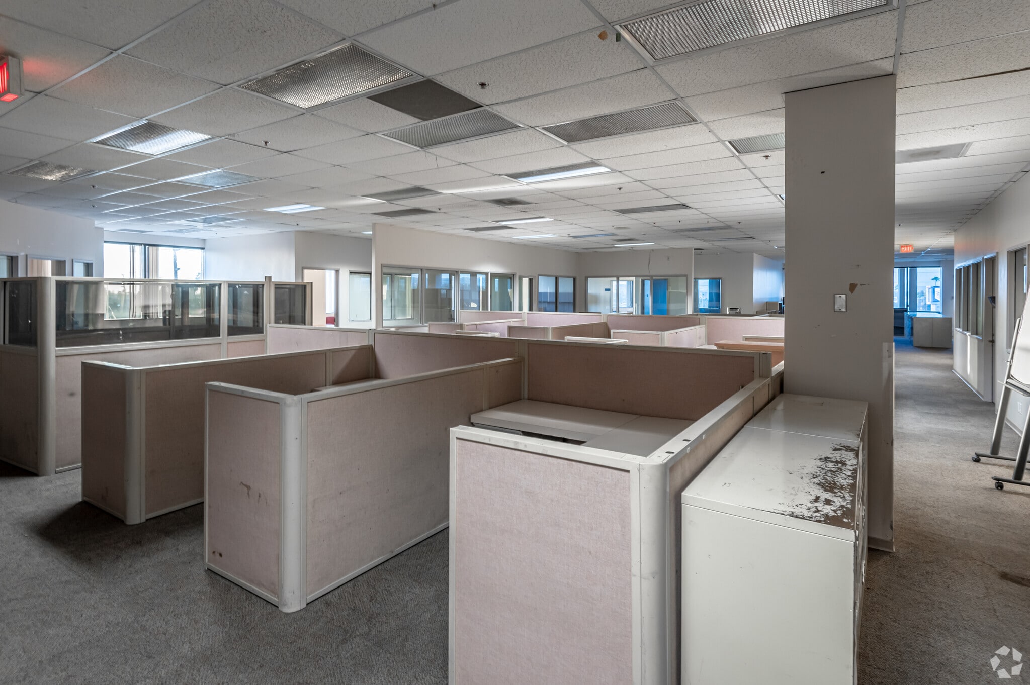 625 N Grand Ave, Santa Ana, CA en venta Foto del interior- Imagen 1 de 5