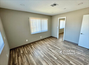 800 SE Ocean Blvd, Stuart, FL en alquiler Foto del interior- Imagen 2 de 8