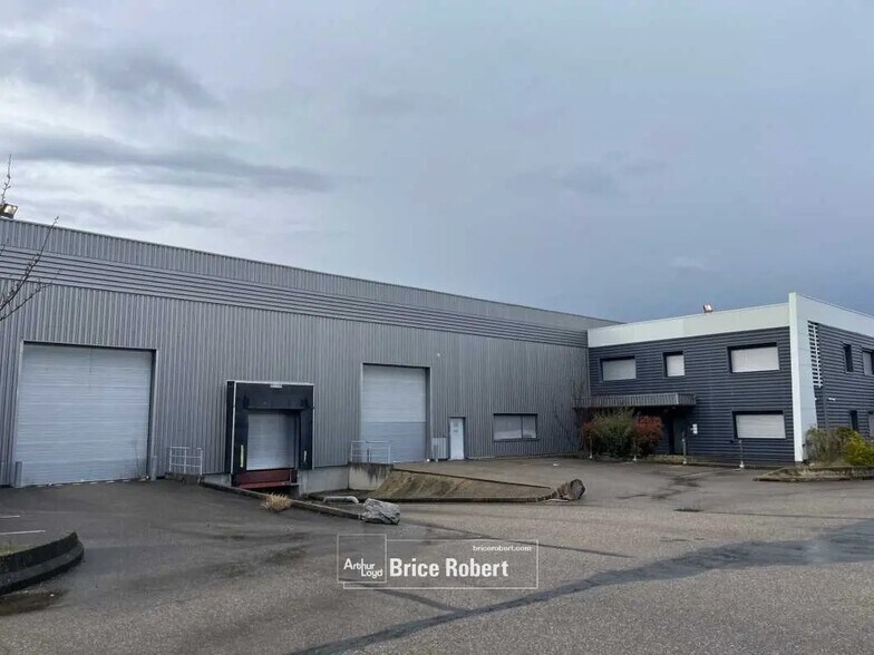 Flex en Saint-Priest en alquiler - Foto del edificio - Imagen 3 de 4