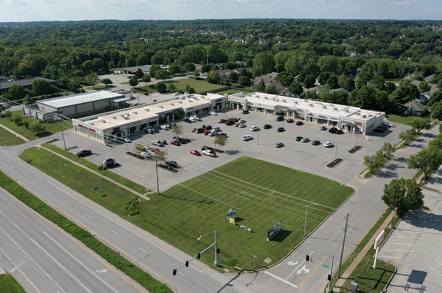 17000 E 40 Hwy, Independence, MO en alquiler - Foto del edificio - Imagen 2 de 5