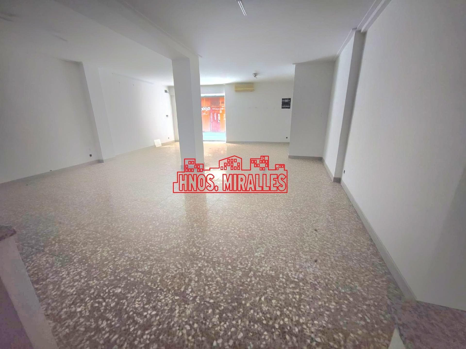 Local en Elche, Alicante en venta Foto del interior- Imagen 1 de 16