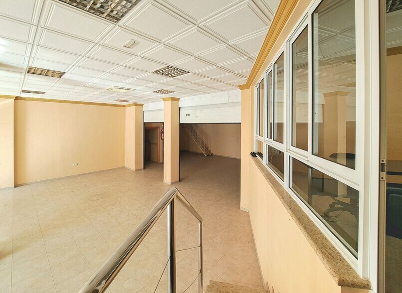 Local en Rincón de la Victoria en venta - Foto del interior - Imagen 1 de 18