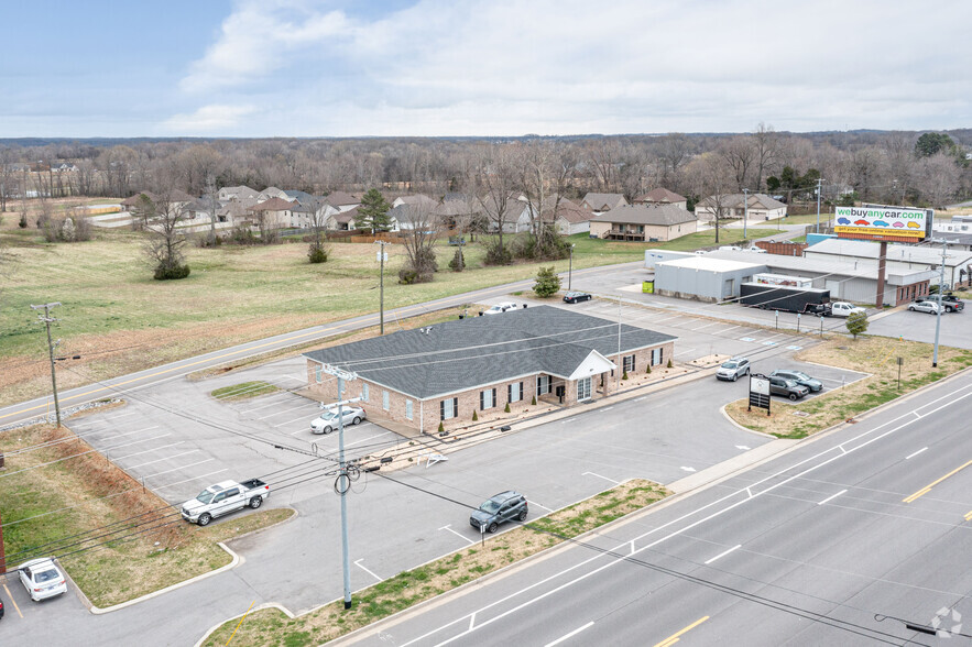 2543 Madison St, Clarksville, TN en alquiler - Foto del edificio - Imagen 3 de 5