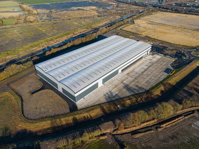 Más detalles de M18, Thorne - Nave en alquiler