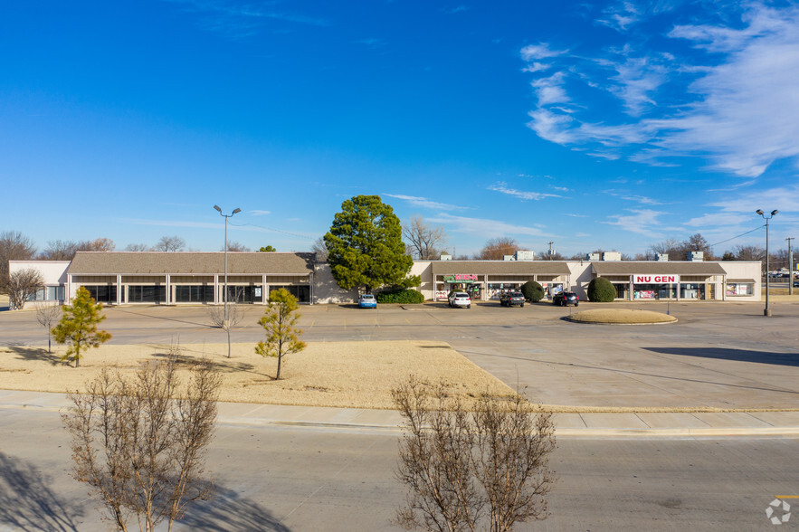 11111 E 41st St, Tulsa, OK en alquiler - Foto del edificio - Imagen 1 de 34