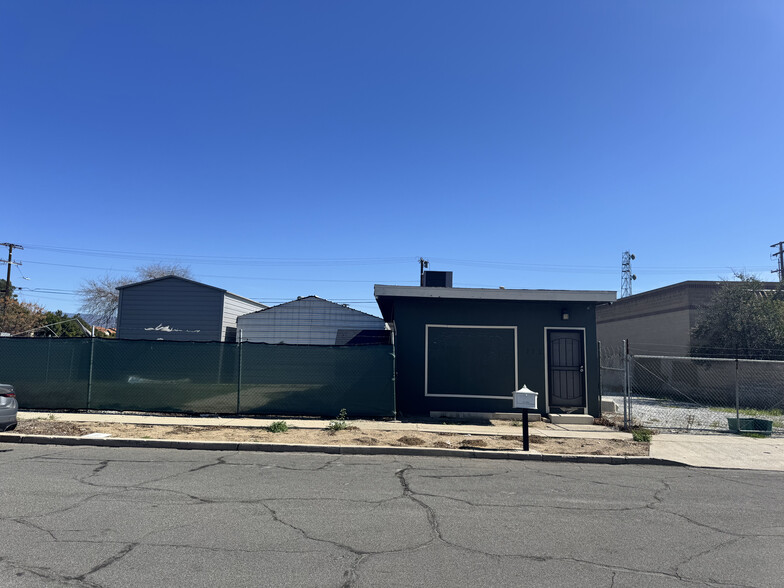 223 S Olive Ave, Rialto, CA en venta - Foto del edificio - Imagen 2 de 11