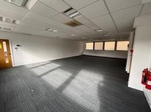 2-10 St. Johns St, Bedford en alquiler Foto del interior- Imagen 1 de 4