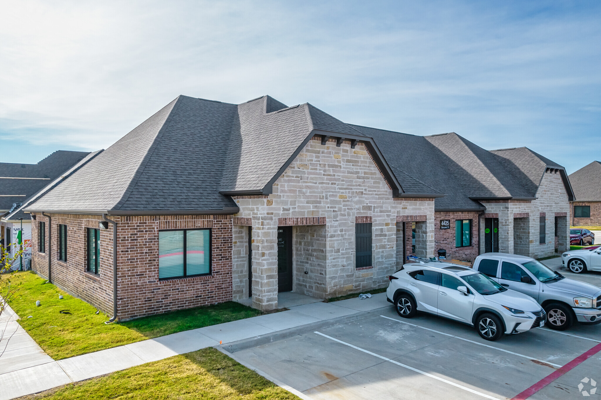 4425 Plano Pkwy, Carrollton, TX en alquiler Foto principal- Imagen 1 de 5