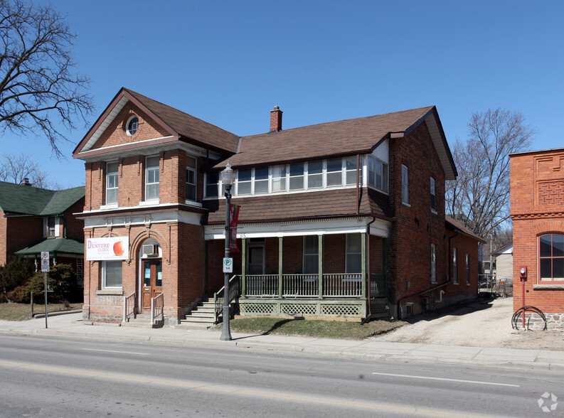 65 W Holland St, Bradford, ON en venta - Foto del edificio - Imagen 2 de 2