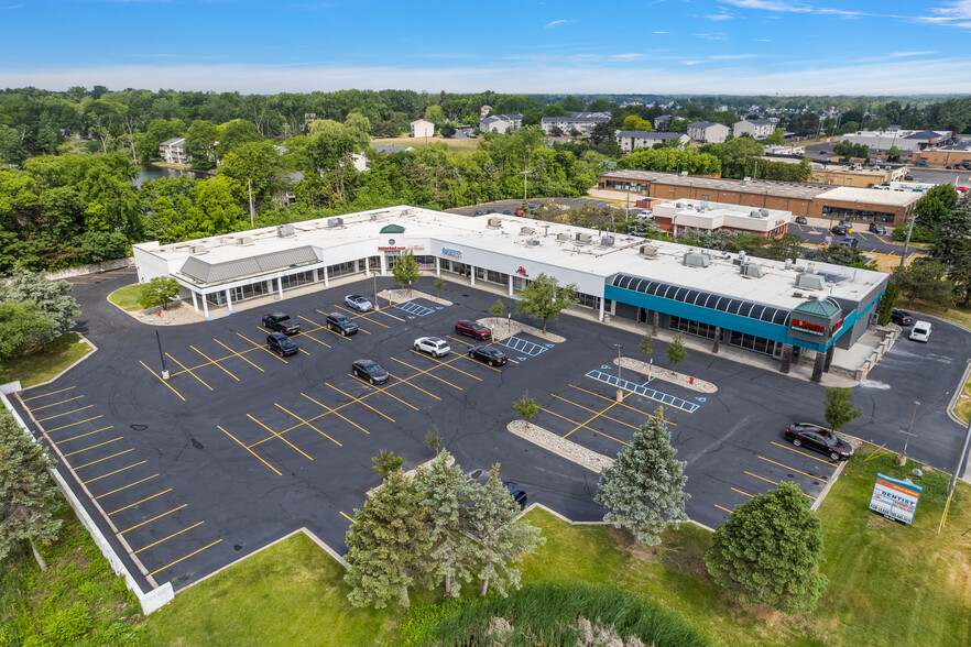 780-809 S Lapeer Rd, Lake Orion, MI en alquiler - Foto del edificio - Imagen 1 de 4