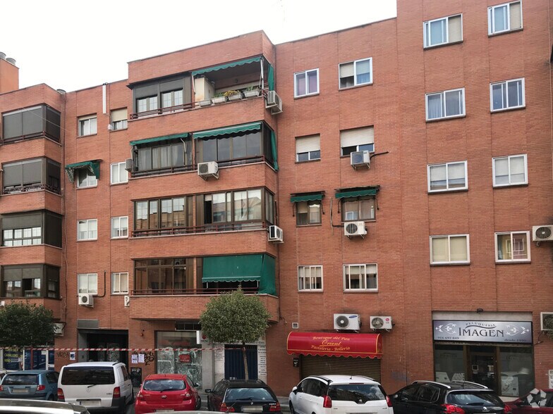 Edificio residencial en San Fernando de Henares, Madrid en venta - Foto del edificio - Imagen 1 de 2