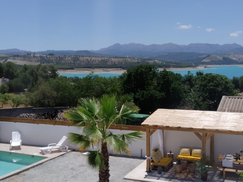Hotel y hospedaje en Arenas del Rey, Granada en venta - Foto del edificio - Imagen 2 de 50