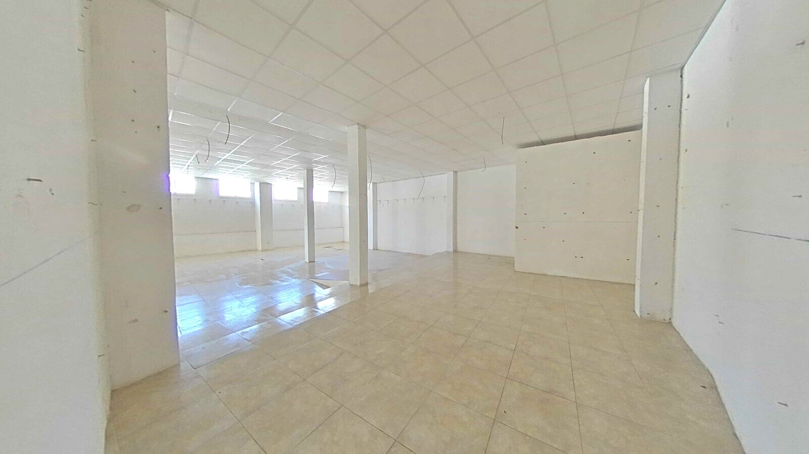 Zuera, ZAR 50800 - Unidad Puerta L1 - - Foto del interior - Image 2 of 6