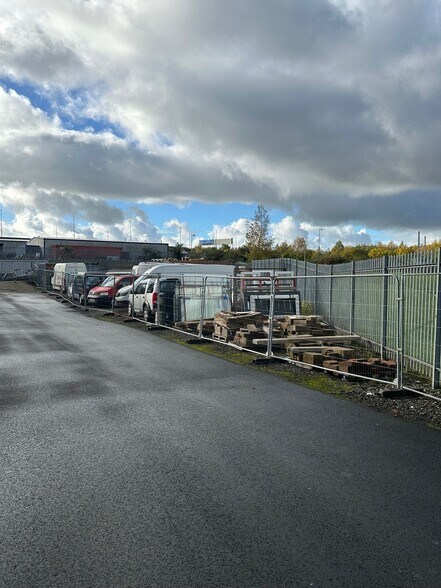 1-7 Lloyd St, Rutherglen en alquiler - Foto del edificio - Imagen 1 de 3