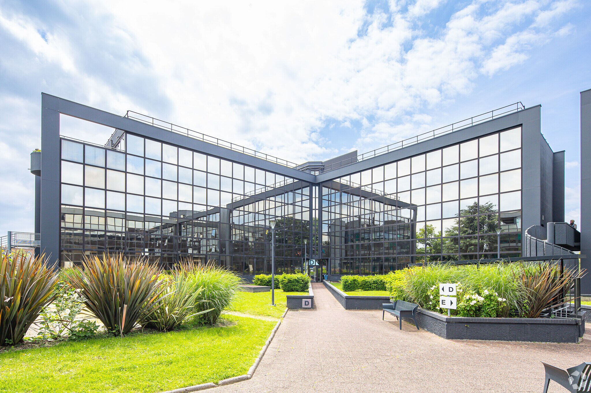 1 Bis Rue Du Petit-Clamart, Vélizy-Villacoublay en alquiler Foto principal- Imagen 1 de 3