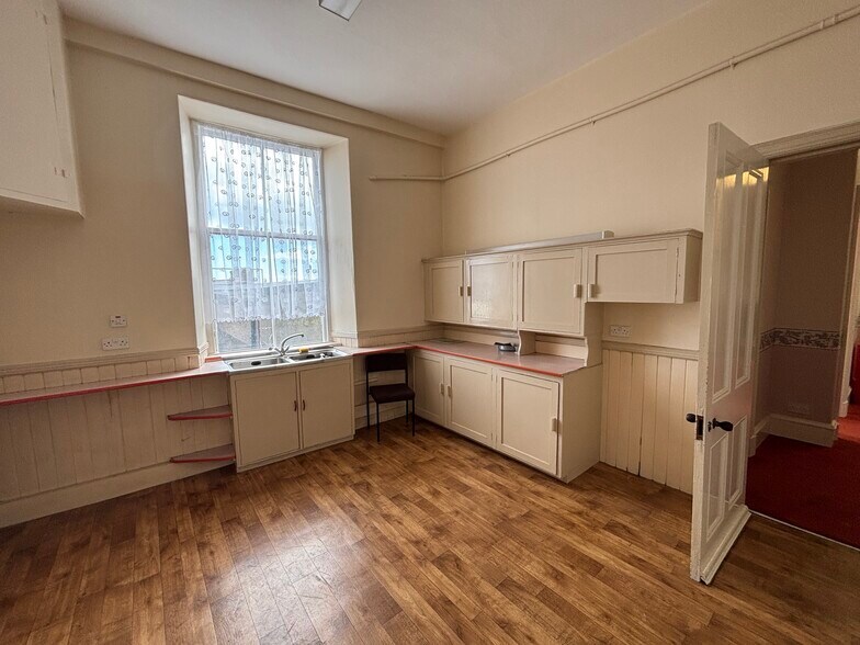77-79 Broad St, Fraserburgh en venta - Foto del edificio - Imagen 2 de 5