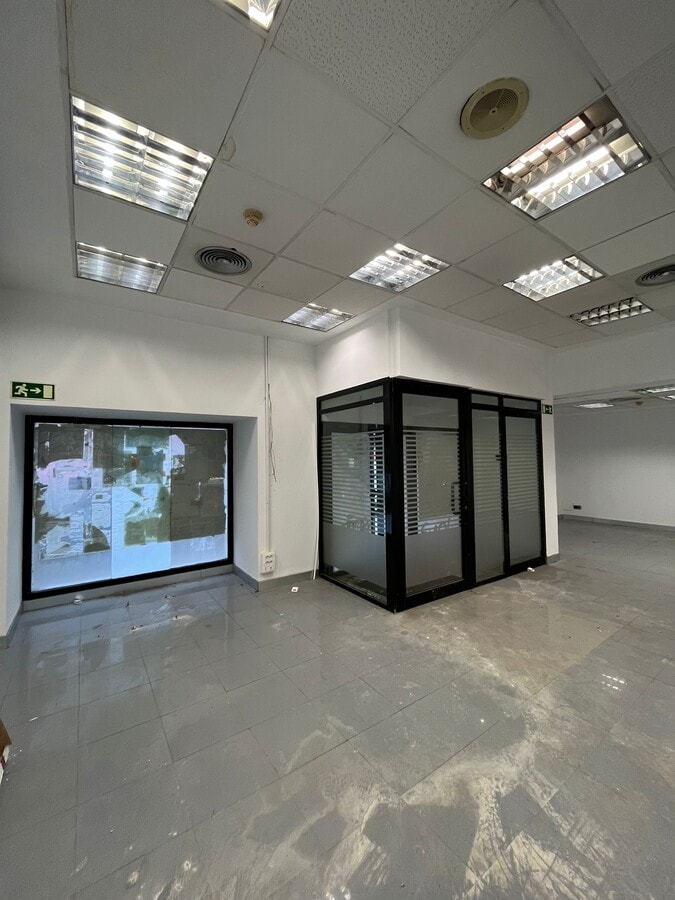 Madrid, MAD 28007 - - - Foto del interior - Image 2 of 16