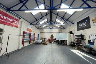 4-6 Uddens Trading Estate, Wimborne en alquiler Foto del interior- Imagen 2 de 2