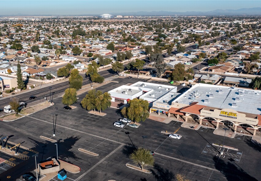 8260 W Indian School Rd, Phoenix, AZ en alquiler - Foto del edificio - Imagen 2 de 14