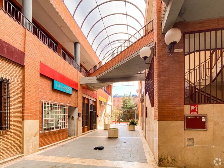 Oficina en Tres Cantos, Madrid en venta - Foto del edificio - Imagen 3 de 4