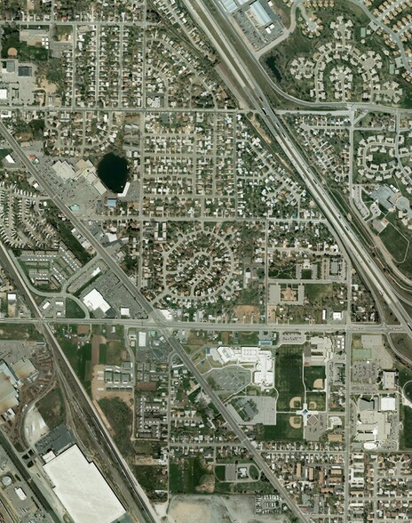 658-688 E 700 S, Clearfield, UT en alquiler - Vista aérea - Imagen 2 de 2