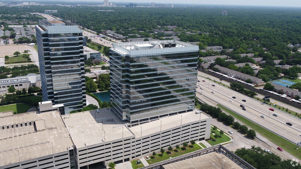 2050 W Sam Houston Pky S, Houston, TX en alquiler - Foto del edificio - Imagen 2 de 25