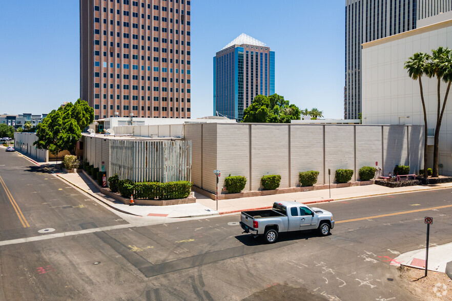 100 W Clarendon Ave, Phoenix, AZ en venta - Foto del edificio - Imagen 2 de 4