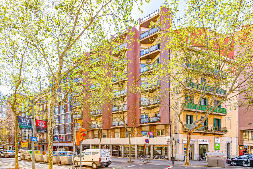 Cenema Sagrada Familia, Sardenya, 261, Barcelona, Barcelona en alquiler - Foto del edificio - Imagen 1 de 20