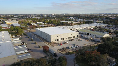 Rothway Street & Beeman Way, Houston, TX en alquiler Foto del edificio- Imagen 2 de 2