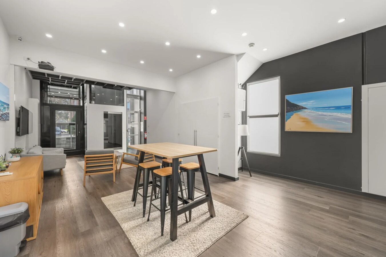 1 Belgium Ave, Richmond, VIC 3121 - Unidad 1 -  - Foto del interior - Image 1 of 3