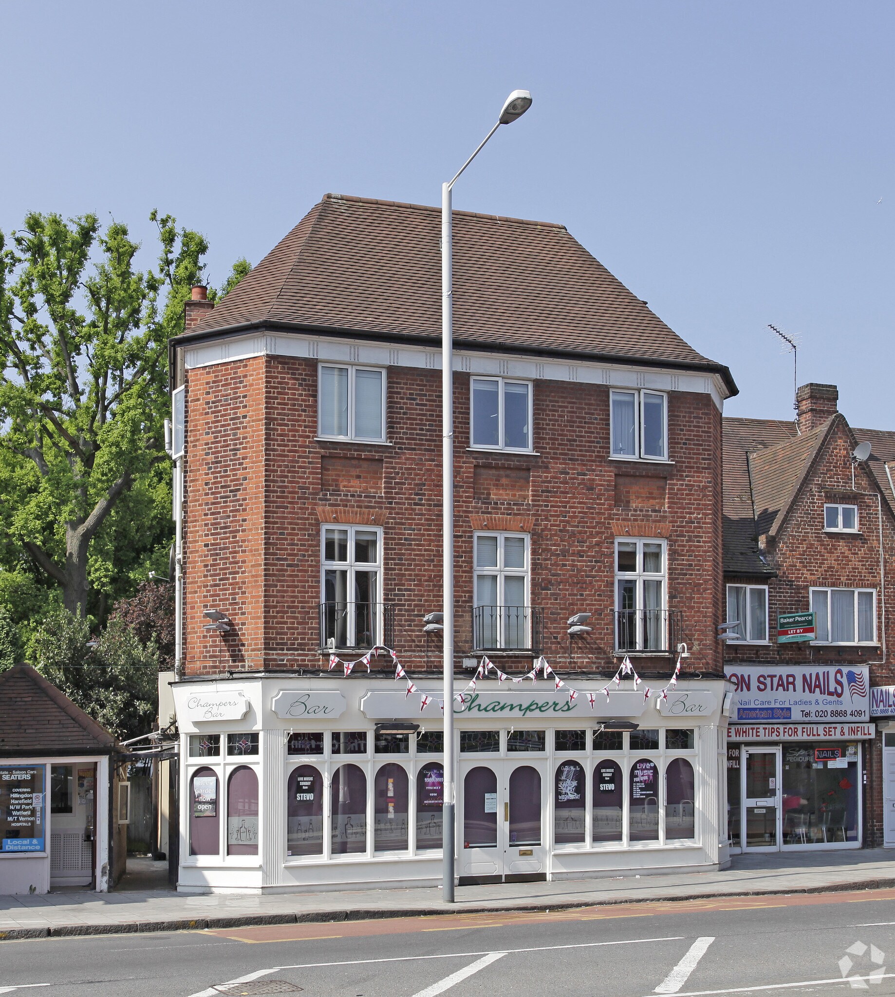 184 Field End Rd, Pinner en venta Foto principal- Imagen 1 de 17