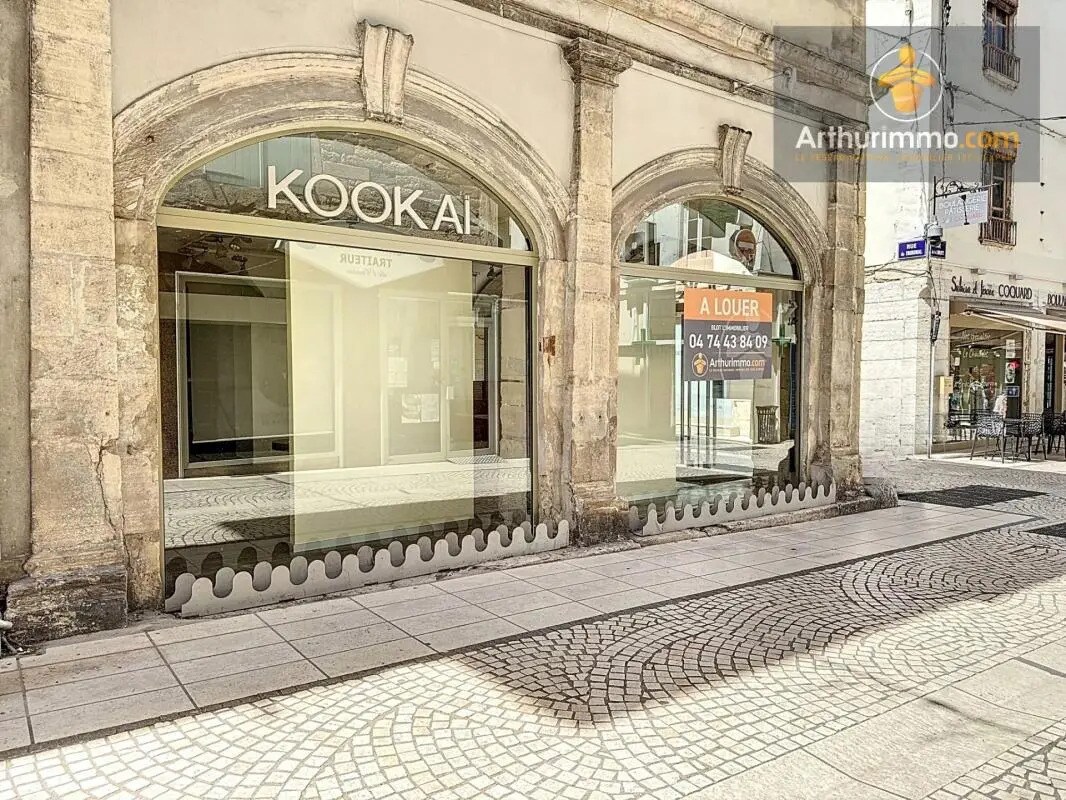 1 Rue Du Tribunal, Bourgoin-Jallieu en alquiler Foto del edificio- Imagen 1 de 10