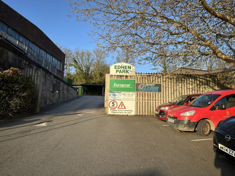 Harvey Rd, Truro en venta - Foto del edificio - Imagen 3 de 7