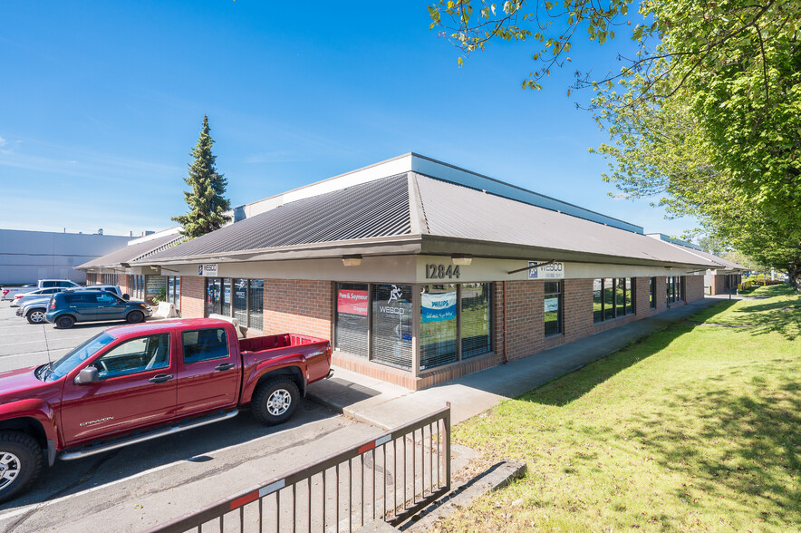 12824 Anvil Way, Surrey, BC en alquiler - Foto del edificio - Imagen 2 de 6