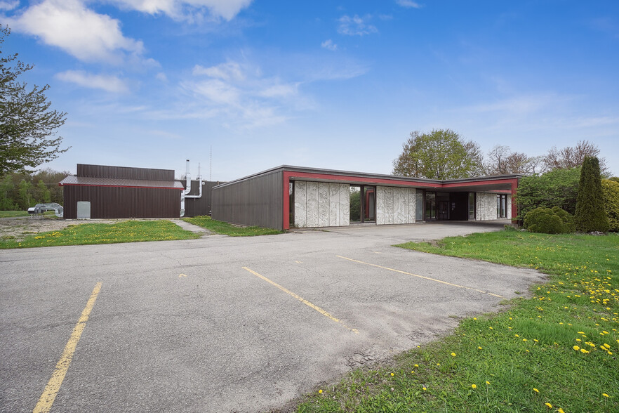 500 Boul De L'aéroparc, Lachute, QC en venta - Foto del edificio - Imagen 2 de 17