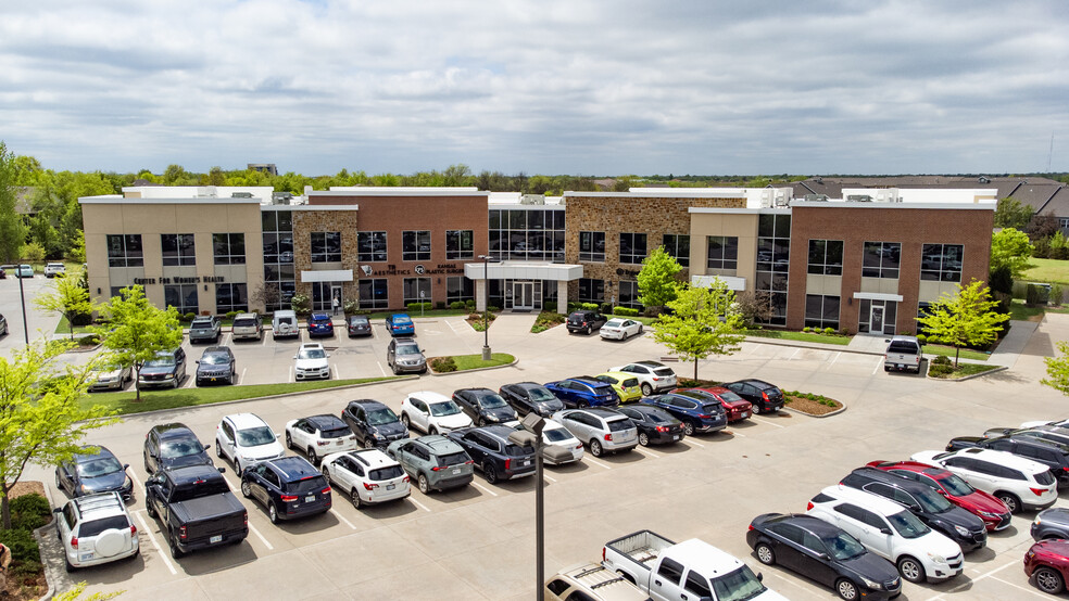 10111 E 21st St N, Wichita, KS en alquiler - Foto del edificio - Imagen 1 de 13