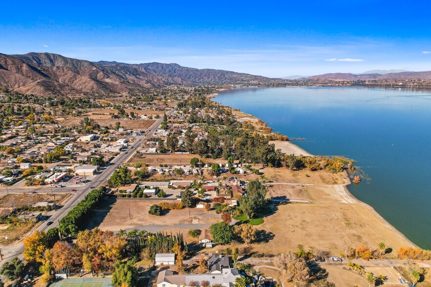 17690 Grand Ave, Lake Elsinore, CA en venta - Foto del edificio - Imagen 3 de 6