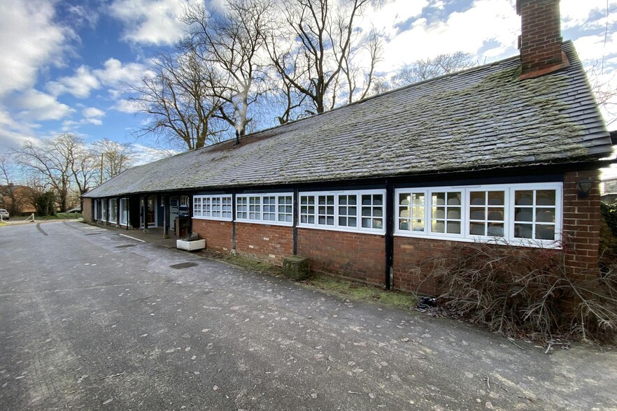 Thame Rd, Long Crendon en alquiler - Foto del edificio - Imagen 2 de 2