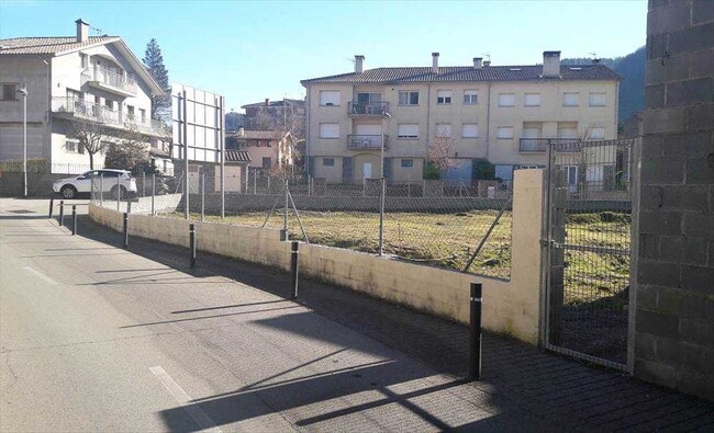 Más detalles de Carrer del Raset, 92, Vilablareix - Terreno en venta