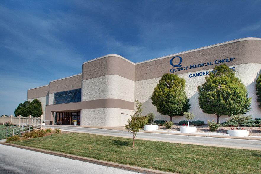 3347 Quincy Mall, Quincy, IL en alquiler - Foto del edificio - Imagen 1 de 5