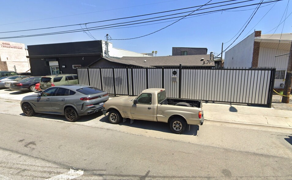 5244 Vineland Ave, North Hollywood, CA en alquiler - Foto del edificio - Imagen 2 de 14