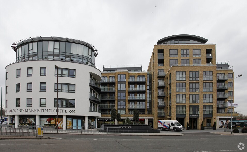 Kew Bridge Rd, Brentford en venta - Foto del edificio - Imagen 3 de 36
