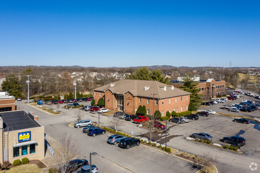 105 Glen Oak Blvd, Hendersonville, TN en alquiler - Vista aérea - Imagen 2 de 5