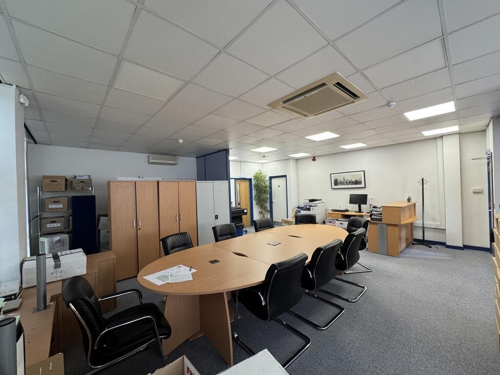 3-4 Vermont Pl, Milton Keynes en alquiler Foto del interior- Imagen 1 de 3
