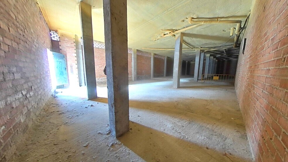 Local en Ejea de los Caballeros en venta - Foto del edificio - Imagen 2 de 17